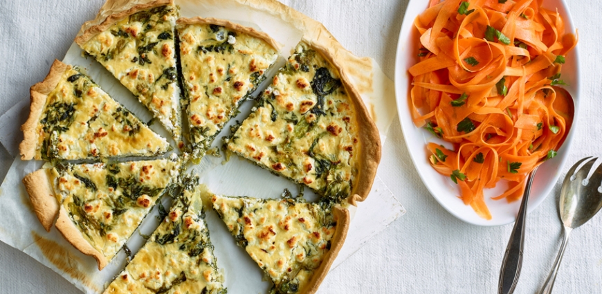 Quiche à la laitue et au chèvre, salade de carottes