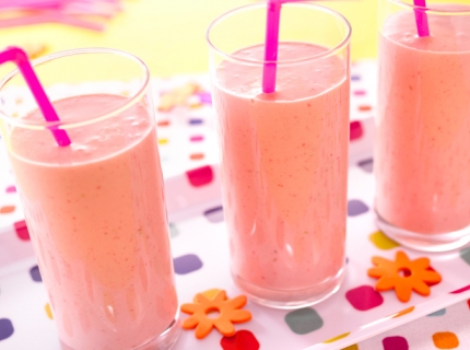 Milkshake à la grenadine et aux fruits rouges