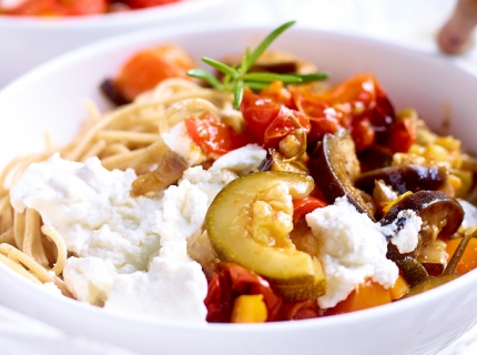 Spaghettis aux légumes grillés et à la ricotta