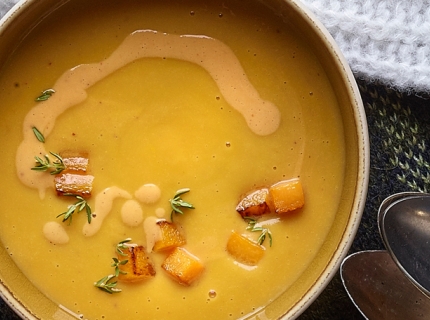 Soupe de butternut aux haricots blancs et lait de coco