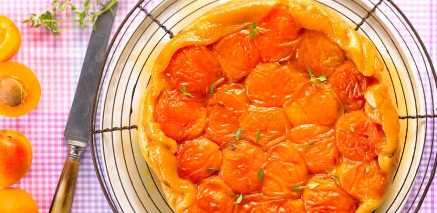 Tatin d’abricots au miel et au thym