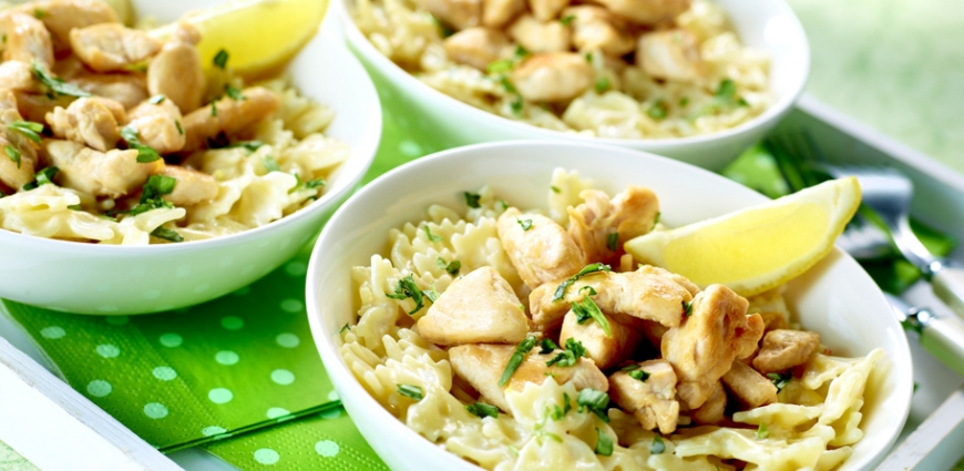 Farfalle au poulet, sauce à l’estragon