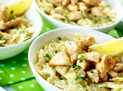 Farfalle au poulet, sauce à l’estragon