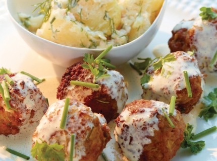 Köttbullar - boulettes de viande hachée et salade de pommes de terre au céleri