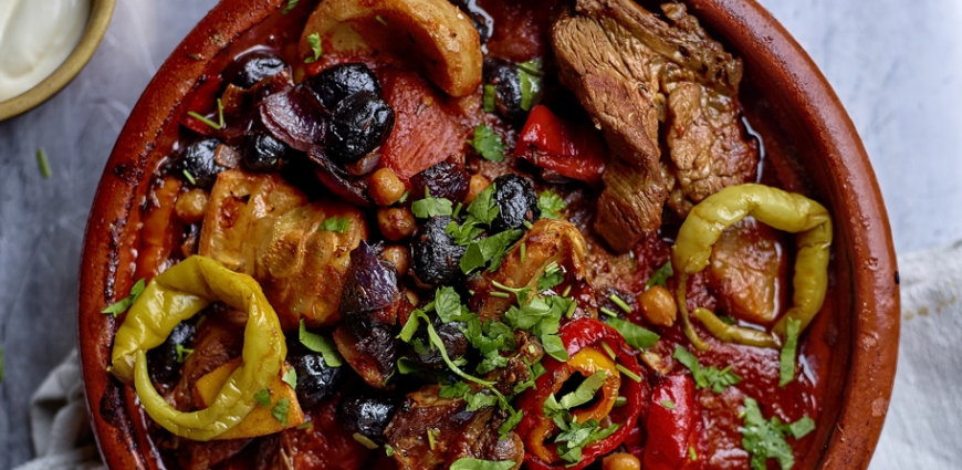 Tajine d’agneau aux olives, artichauts et pois chiches