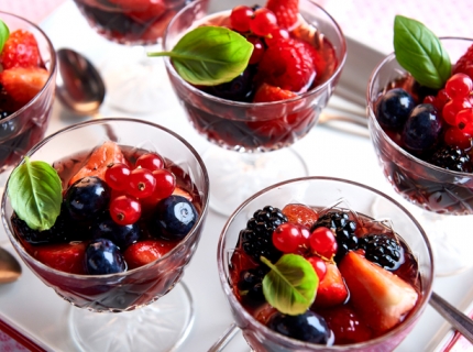 Soupe de fruits rouges au porto et aux épices