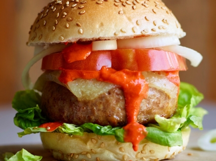 Hamburger : L’Ibérico / manchego sauce aux piquillos