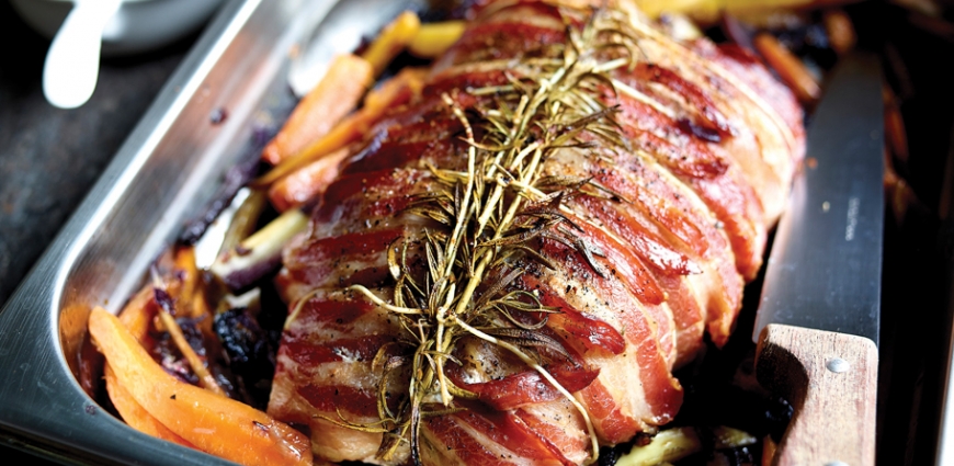 Rôti de veau lardé et légumes braisés