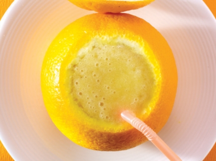 Smoothie à la banane, à l’orange et à la fleur d’oranger