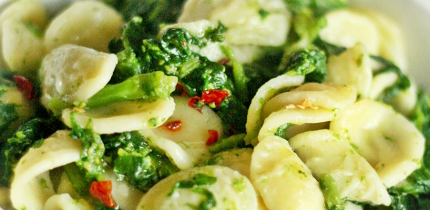 Orecchiette au brocoli et pignons de pin