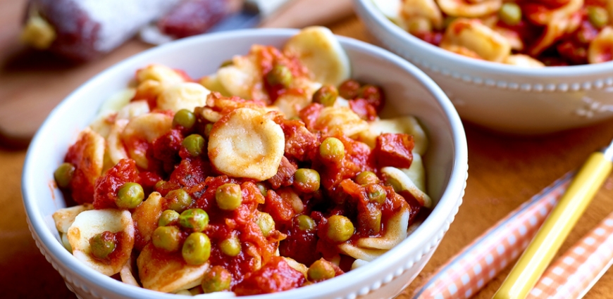 Orecchiette au salami et aux petits pois