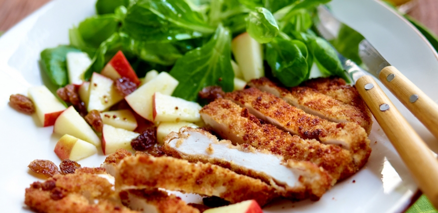 Poulet pané aux spéculoos et salade aux pommes