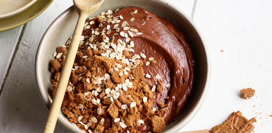 Mousse au chocolat au crumble de spéculoos et flocons d'avoine