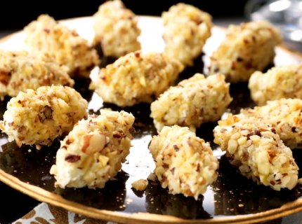 Truffes au roquefort et aux mendiants