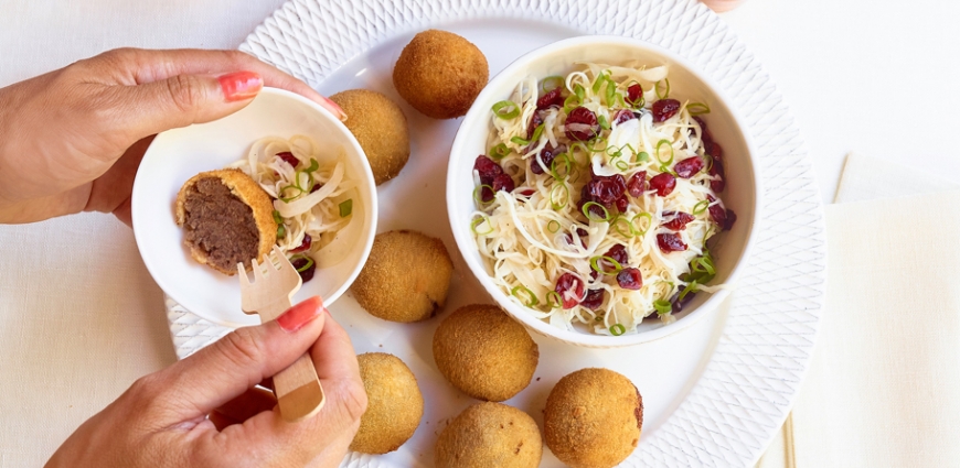 Croquettes de pigeon à la truffe et salade de chou