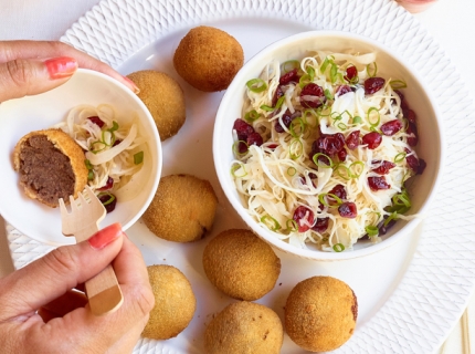 Croquettes de pigeon à la truffe et salade de chou