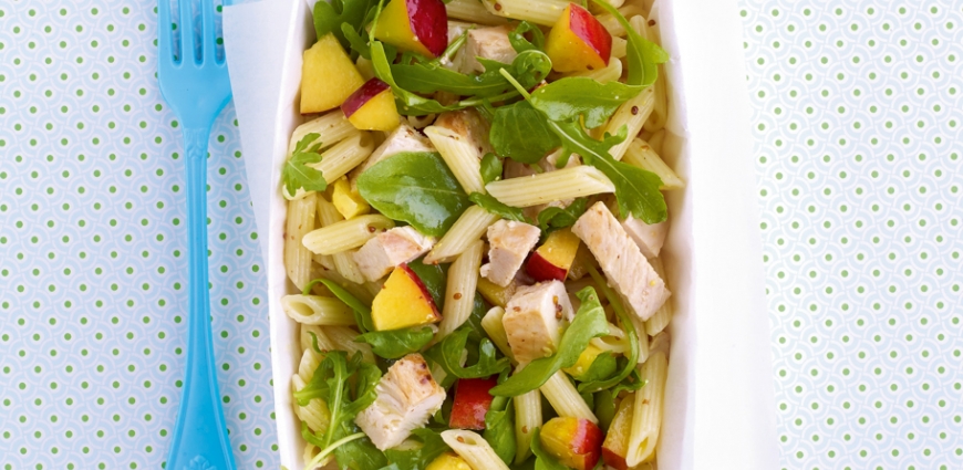 Salade de pâtes au poulet grillé et aux nectarines