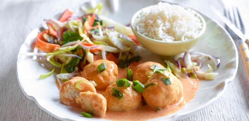 Boulettes de poisson au curry rouge