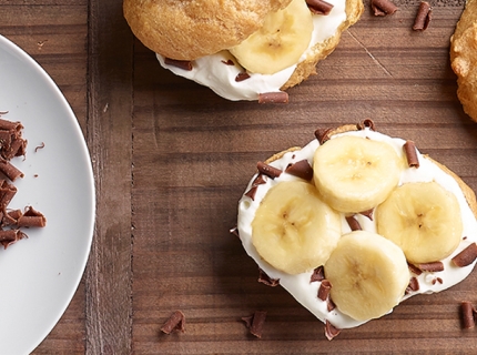 Choux à la crème et aux bananes