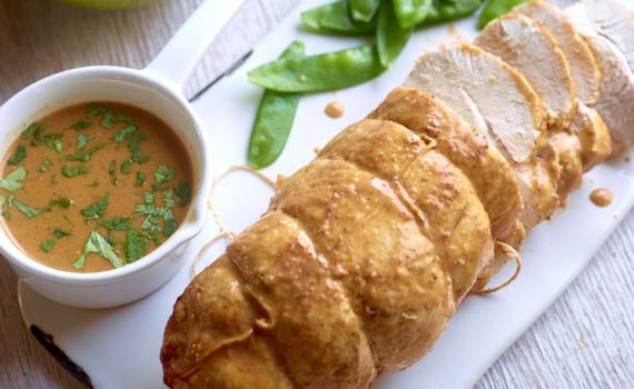 Rôti de dindonneau tandoori, mange-tout sautés et riz basmati