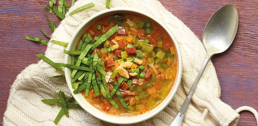 Potage aux légumes et chorizo