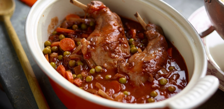 Cuisses de lapin au vin rouge