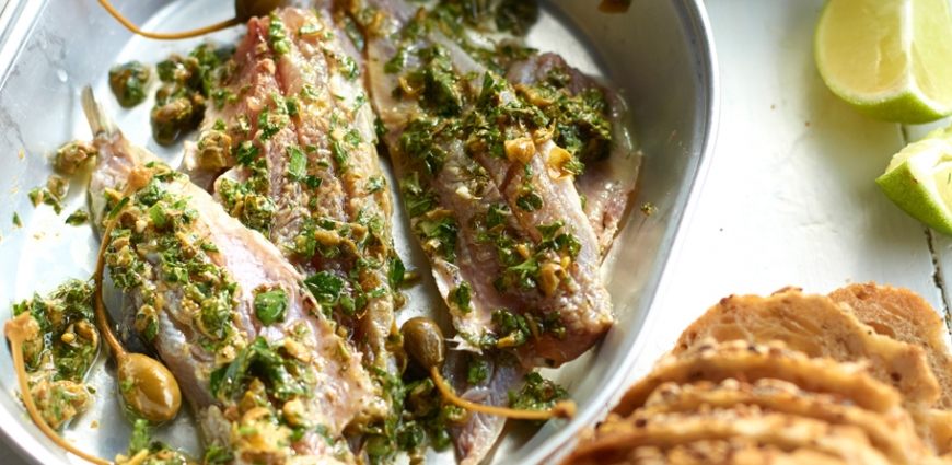 Crostini aux filets de sardines et salsa verde