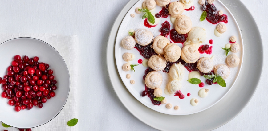 Vacherin à la compote d’airelles