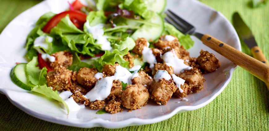 Salade thaï aux dés de Quorn et dressing au yaourt