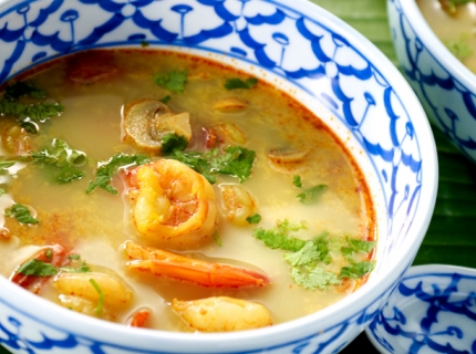 Tom yam khung (soupe aux crevettes à la citronnelle)