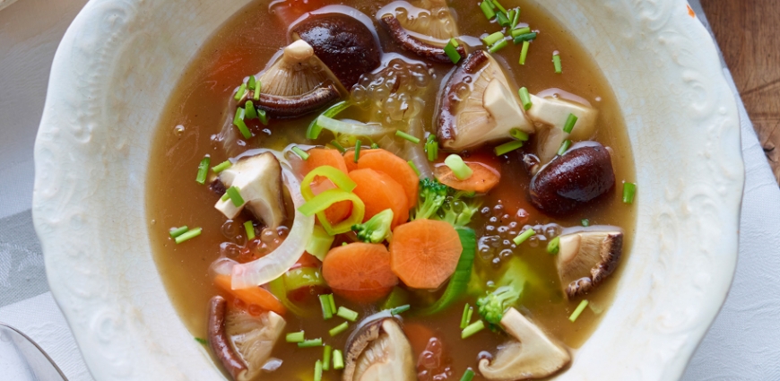 Potage aux légumes et shiitakés