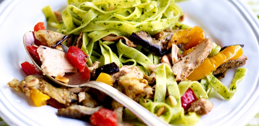 Tagliatelles de légumes au pesto de sauge et cacao - Top Santé