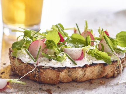 Tartine au fromage blanc