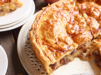 Tourte aux pommes et aux fruits secs