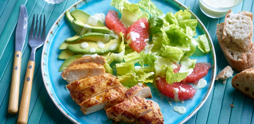 Filets de poulet tex-mex et salade Florida