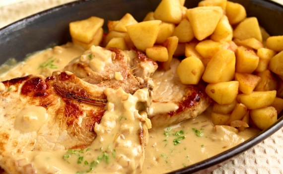 Côtes de porc à la normande