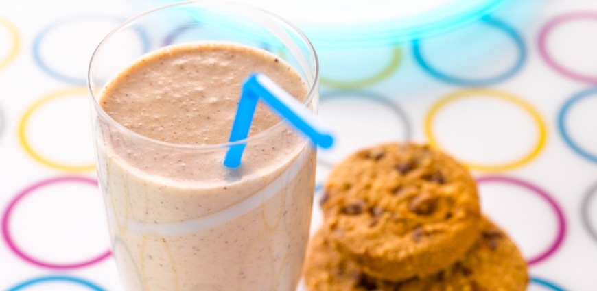 Milkshake à la banane et aux cookies