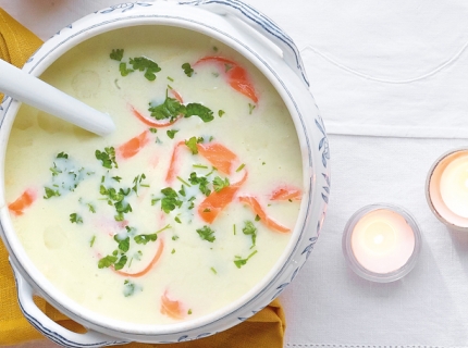 Soupe d'asperges au saumon fumé