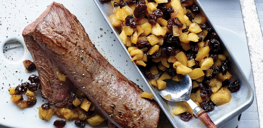 Filet de cerf, pommes au miel et cannelle