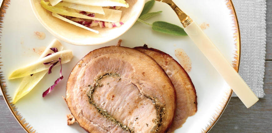 Porchetta et salade de chicons, trévise, pomme, sauce citronnée au fromage blanc