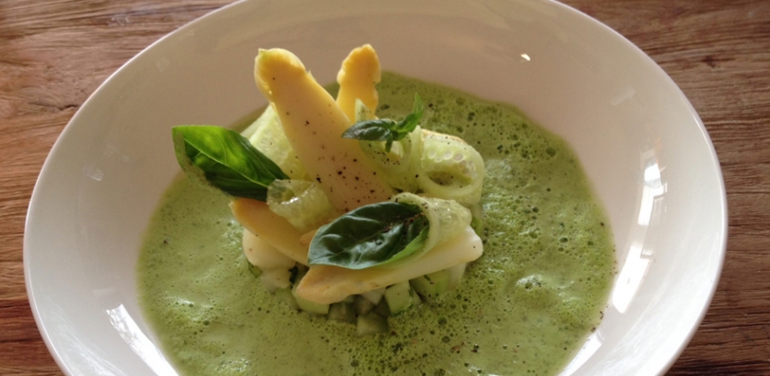 Tartare d’asperges et légumes