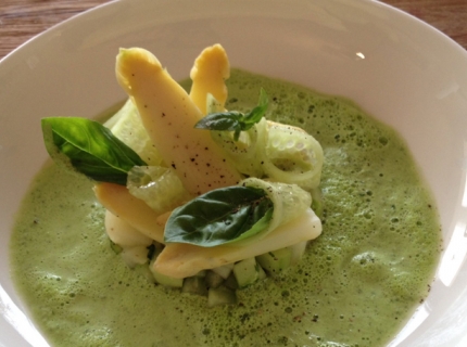 Tartare d’asperges et légumes