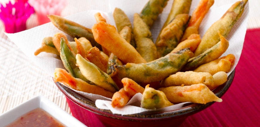 Tempura de légumes, sauce piquante