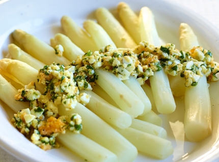 Asperges blanches à la flamande