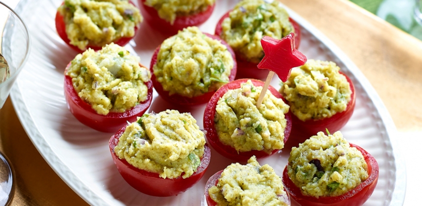 Tomates-cocktail au guacamole de brocoli