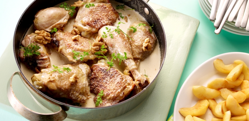 Poulet aux pommes, sauce au calvados