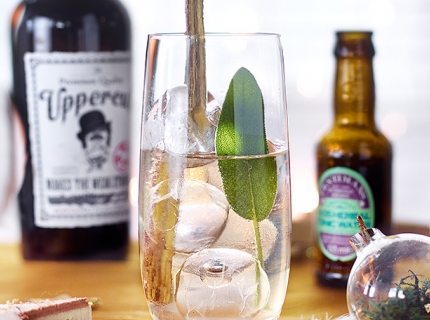 Uppercut Dry Gin & 19:05 Herbal Tonic