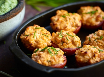 Tomates farcies au chèvre et stoemp aux brocolis