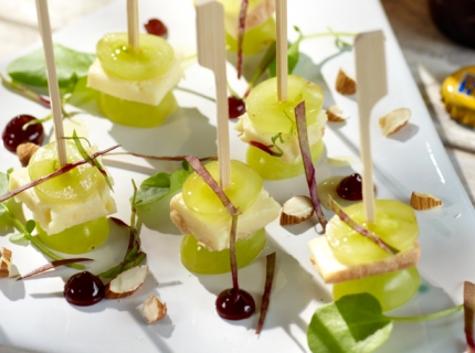 Bouchées de fromage de Herve aux raisins