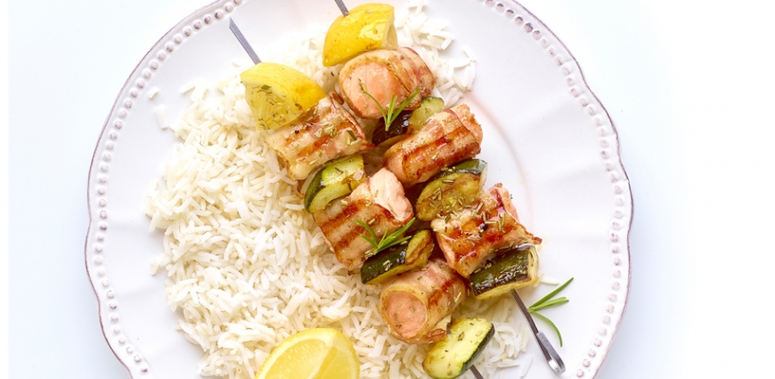 Brochettes de saumon et courgettes